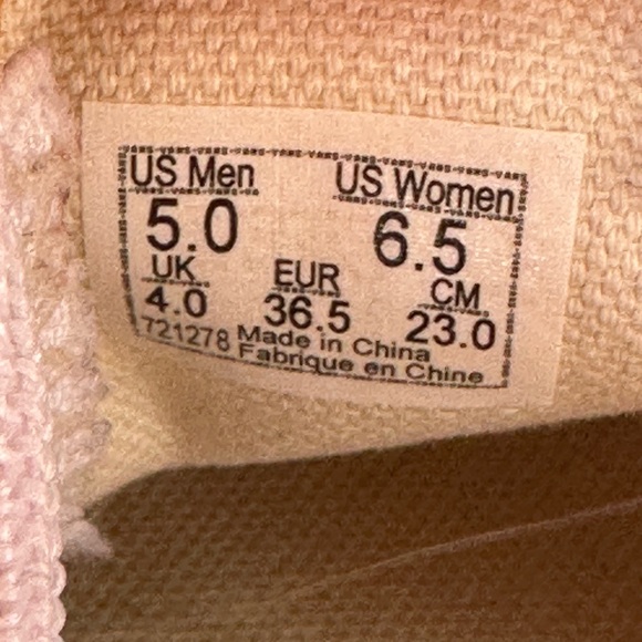 Vans Classic Slip Ons - Picture 8 of 8